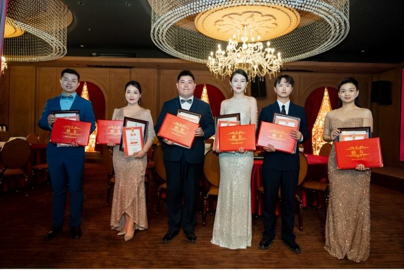 博思花艺婚庆教育,婚庆培训,花艺培训,插花培训,花艺师培训,主持人培训,商务主持人培训,花店运营培训,花店全系统营销,小白开花店,小白学主持,金玺棠婚庆酒店,金玺棠总部,郑州金麻雀教育科技有限公司 博思花艺婚庆教育,婚庆培训,花艺培训,插花培训,花艺师培训,主持人培训,商务主持人培训,花店运营培训,花店全系统营销,小白开花店,小白学主持,金玺棠婚庆酒店,金玺棠总部,郑州金麻雀教育科技有限公司