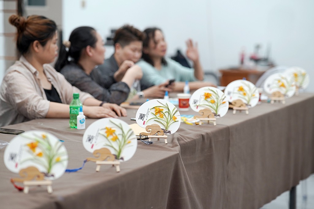 博思花艺婚庆教育，婚庆培训，花艺培训，插花培训，花艺师培训，主持人培训，商务主持人培训，花店运营培训，花店全系统营销，小白开花店，小白学主持，金玺棠婚庆酒店，金玺棠总部，郑州金麻雀教育科技有限公司