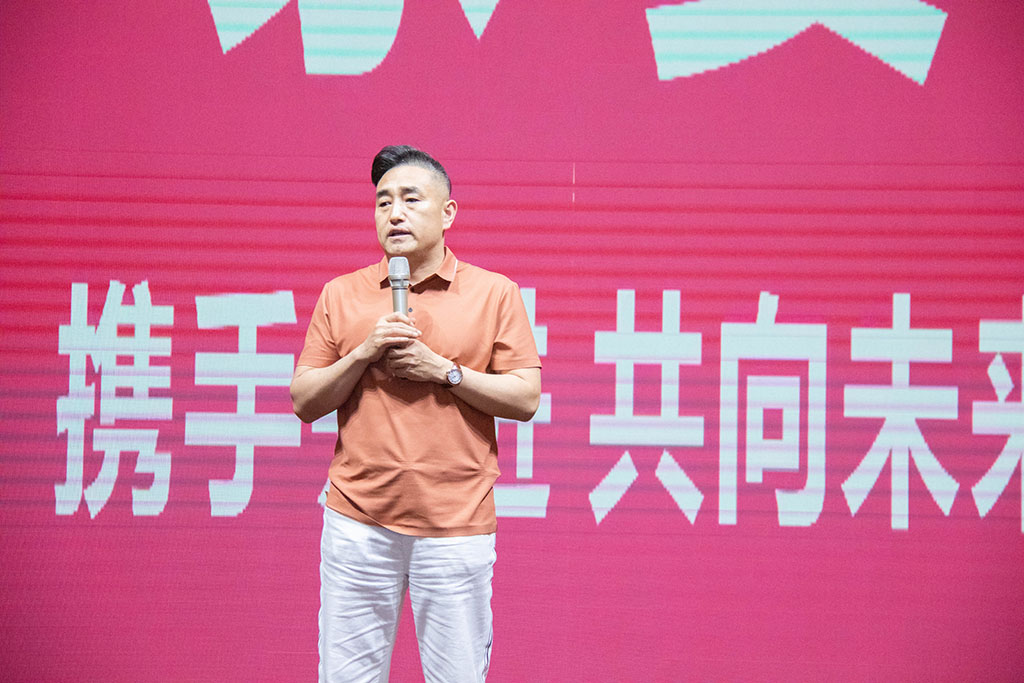 博思花艺婚庆教育，婚庆培训，花艺培训，插花培训，花艺师培训，主持人培训，商务主持人培训，花店运营培训，花店全系统营销，小白开花店，小白学主持，金玺棠婚庆酒店，金玺棠总部，郑州金麻雀教育科技有限公司