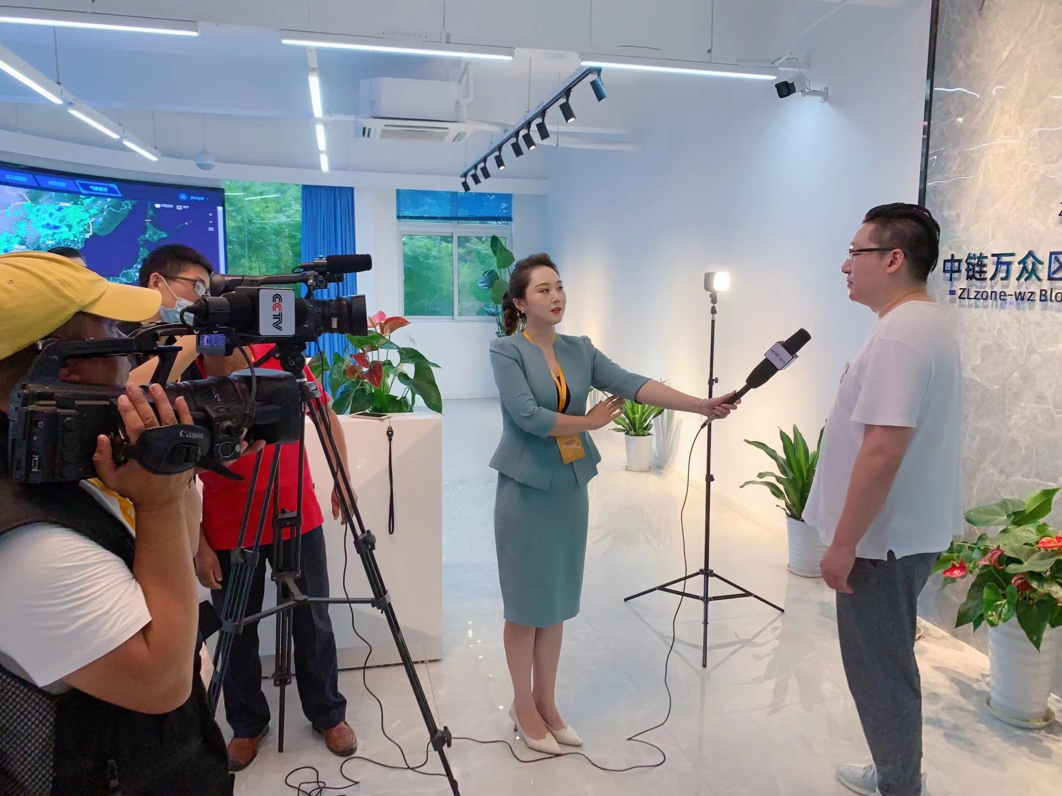 博思花艺婚庆教育,婚庆培训,花艺培训,插花培训,花艺师培训,主持人培训,商务主持人培训,花店运营培训,花店全系统营销,小白开花店,小白学主持,金玺棠婚庆酒店,金玺棠总部,郑州金麻雀教育科技有限公司 博思花艺婚庆教育,婚庆培训,花艺培训,插花培训,花艺师培训,主持人培训,商务主持人培训,花店运营培训,花店全系统营销,小白开花店,小白学主持,金玺棠婚庆酒店,金玺棠总部,郑州金麻雀教育科技有限公司