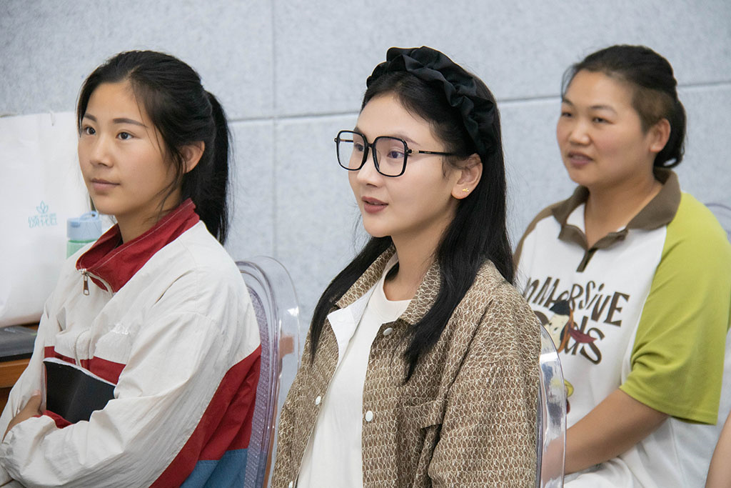 博思花艺婚庆教育,婚庆培训,花艺培训,插花培训,花艺师培训,主持人培训,商务主持人培训,花店运营培训,花店全系统营销,小白开花店,小白学主持,金玺棠婚庆酒店,金玺棠总部,郑州金麻雀教育科技有限公司 博思花艺婚庆教育,婚庆培训,花艺培训,插花培训,花艺师培训,主持人培训,商务主持人培训,花店运营培训,花店全系统营销,小白开花店,小白学主持,金玺棠婚庆酒店,金玺棠总部,郑州金麻雀教育科技有限公司