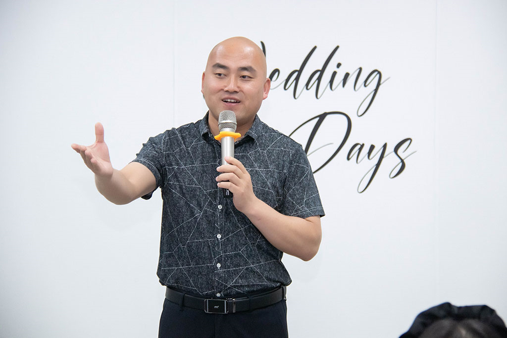 博思花艺婚庆教育,婚庆培训,花艺培训,插花培训,花艺师培训,主持人培训,商务主持人培训,花店运营培训,花店全系统营销,小白开花店,小白学主持,金玺棠婚庆酒店,金玺棠总部,郑州金麻雀教育科技有限公司 博思花艺婚庆教育,婚庆培训,花艺培训,插花培训,花艺师培训,主持人培训,商务主持人培训,花店运营培训,花店全系统营销,小白开花店,小白学主持,金玺棠婚庆酒店,金玺棠总部,郑州金麻雀教育科技有限公司