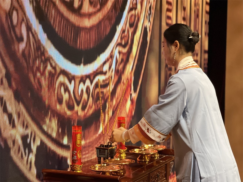 博思花艺婚庆教育,婚庆培训,花艺培训,插花培训,花艺师培训,主持人培训,商务主持人培训,花店运营培训,花店全系统营销,小白开花店,小白学主持,金玺棠婚庆酒店,金玺棠总部,郑州金麻雀教育科技有限公司 博思花艺婚庆教育,婚庆培训,花艺培训,插花培训,花艺师培训,主持人培训,商务主持人培训,花店运营培训,花店全系统营销,小白开花店,小白学主持,金玺棠婚庆酒店,金玺棠总部,郑州金麻雀教育科技有限公司