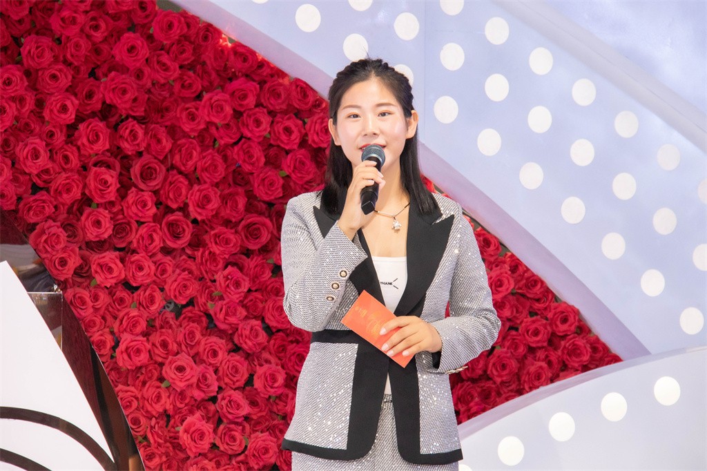 博思花艺婚庆教育，婚庆培训，花艺培训，插花培训，花艺师培训，主持人培训，商务主持人培训，花店运营培训，花店全系统营销，小白开花店，小白学主持，金玺棠婚庆酒店，金玺棠总部，郑州金麻雀教育科技有限公司