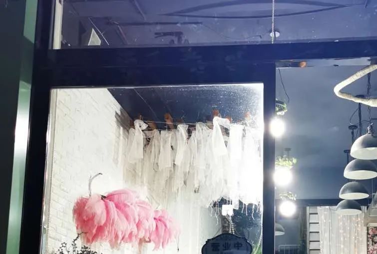 博思花艺婚庆教育，婚庆培训，花艺培训，插花培训，花艺师培训，主持人培训，商务主持人培训，花店运营培训，花店全系统营销，小白开花店，小白学主持，金玺棠婚庆酒店，金玺棠总部，郑州金麻雀教育科技有限公司