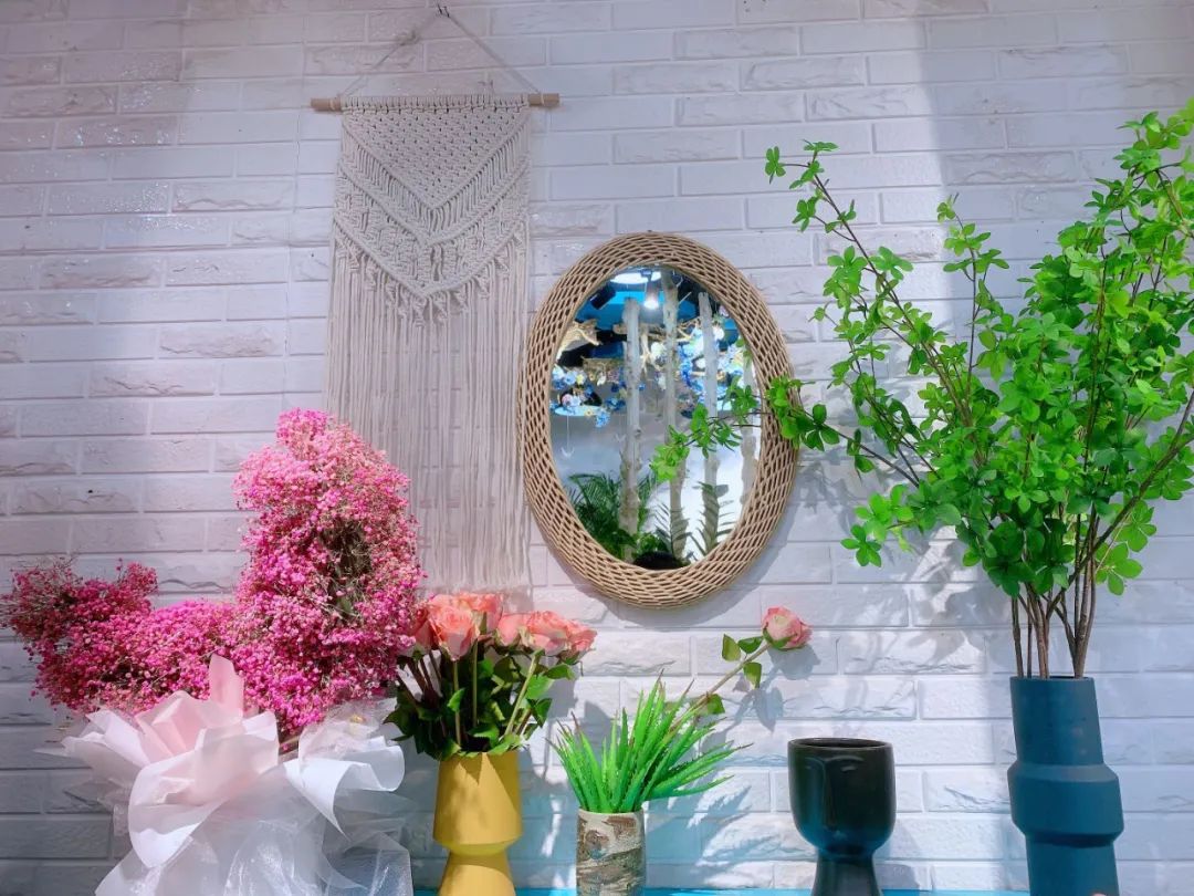 博思花艺婚庆教育，婚庆培训，花艺培训，插花培训，花艺师培训，主持人培训，商务主持人培训，花店运营培训，花店全系统营销，小白开花店，小白学主持，金玺棠婚庆酒店，金玺棠总部，郑州金麻雀教育科技有限公司