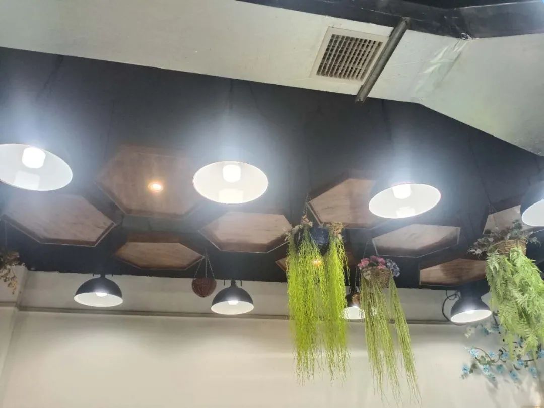 博思花艺婚庆教育，婚庆培训，花艺培训，插花培训，花艺师培训，主持人培训，商务主持人培训，花店运营培训，花店全系统营销，小白开花店，小白学主持，金玺棠婚庆酒店，金玺棠总部，郑州金麻雀教育科技有限公司