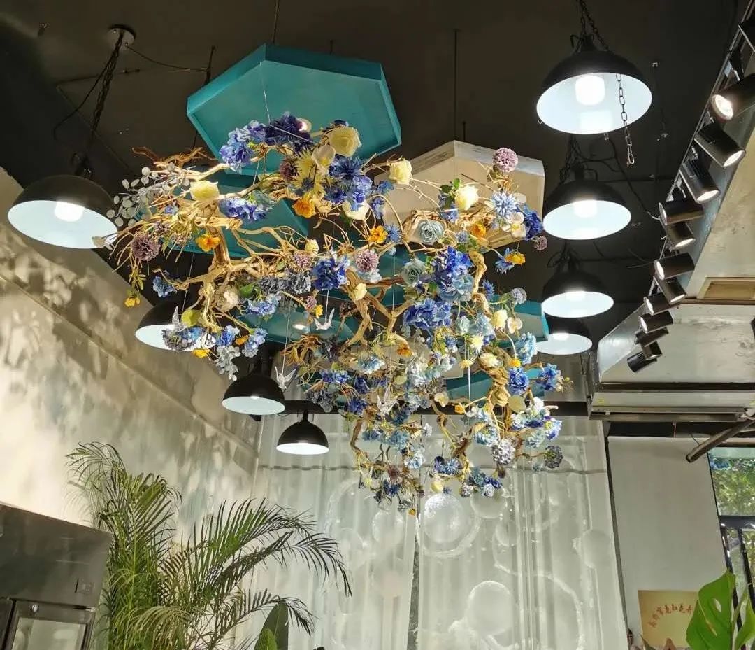 博思花艺婚庆教育，婚庆培训，花艺培训，插花培训，花艺师培训，主持人培训，商务主持人培训，花店运营培训，花店全系统营销，小白开花店，小白学主持，金玺棠婚庆酒店，金玺棠总部，郑州金麻雀教育科技有限公司