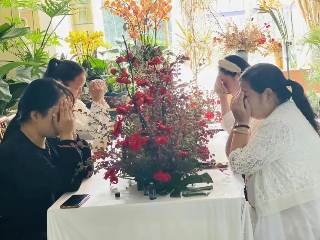 博思花艺婚庆教育，婚庆培训，花艺培训，插花培训，花艺师培训，主持人培训，商务主持人培训，花店运营培训，花店全系统营销，小白开花店，小白学主持，金玺棠婚庆酒店，金玺棠总部，郑州金麻雀教育科技有限公司