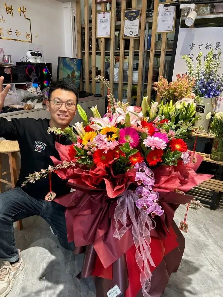 博思花艺婚庆教育，婚庆培训，花艺培训，插花培训，花艺师培训，主持人培训，商务主持人培训，花店运营培训，花店全系统营销，小白开花店，小白学主持，金玺棠婚庆酒店，金玺棠总部，郑州金麻雀教育科技有限公司