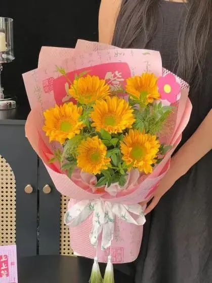 博思花艺婚庆教育，婚庆培训，花艺培训，插花培训，花艺师培训，主持人培训，商务主持人培训，花店运营培训，花店全系统营销，小白开花店，小白学主持，金玺棠婚庆酒店，金玺棠总部，郑州金麻雀教育科技有限公司