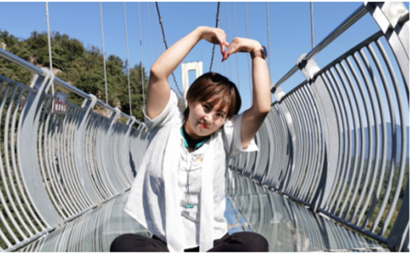 夏文雪-图木舒克-花里花店