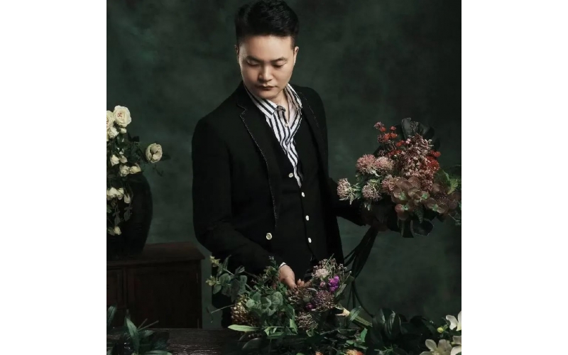 颂花匠-花店如何招生-分享人BOSS花艺石磊